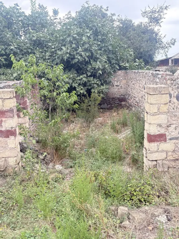 Satılır torpaq sahəsi 4 m²
