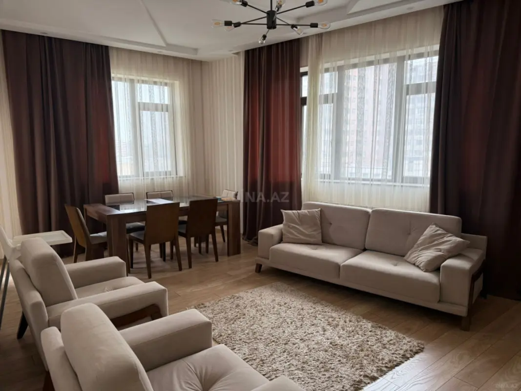Kirayə verilir 2 otaqlı mənzil 105 m²