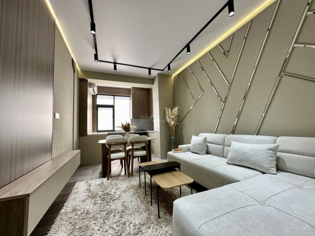 Satılır 2 otaqlı mənzil 58 m²
