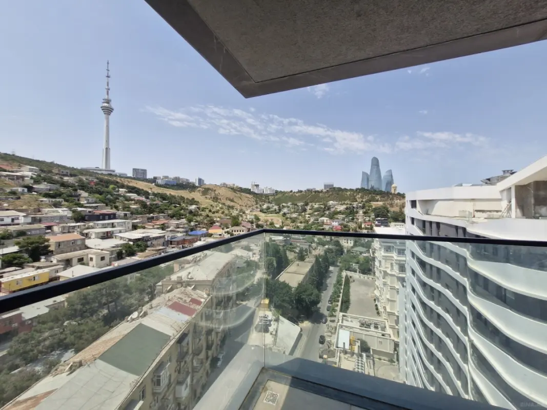 Satılır 4 otaqlı mənzil 175 m²
