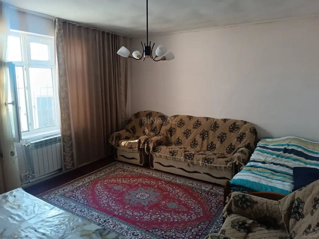Satılır 4 otaqlı həyət evi 130 m²