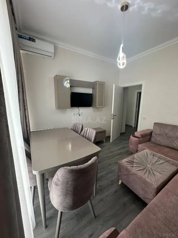Kirayə verilir 2 otaqlı mənzil 65 m²
