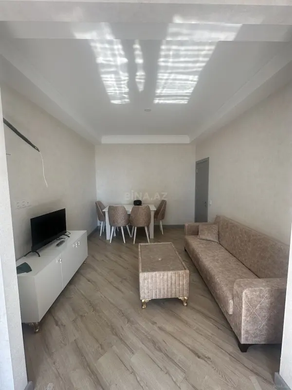 Kirayə verilir 2 otaqlı mənzil 62 m²