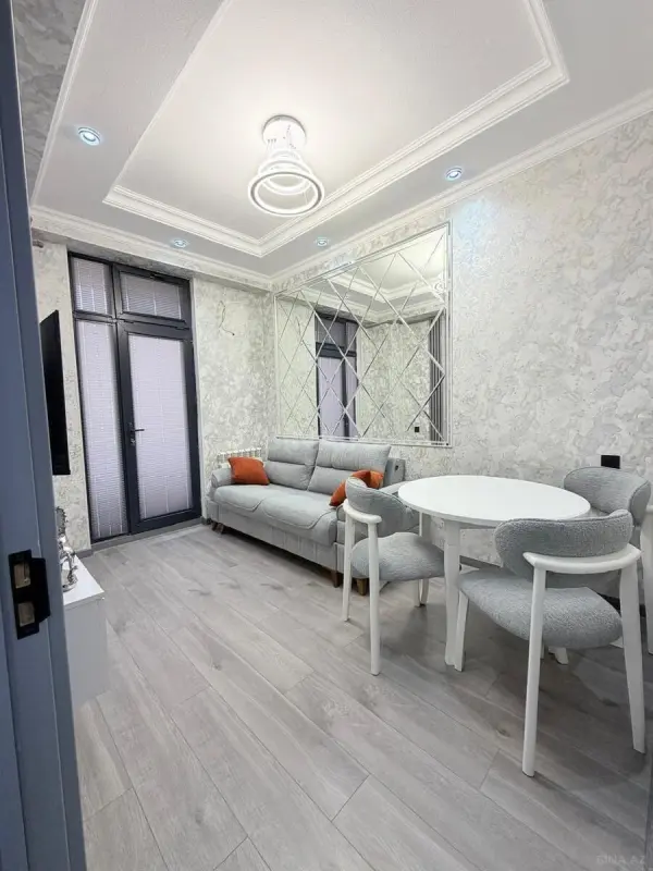 Satılır 2 otaqlı mənzil 42 m²