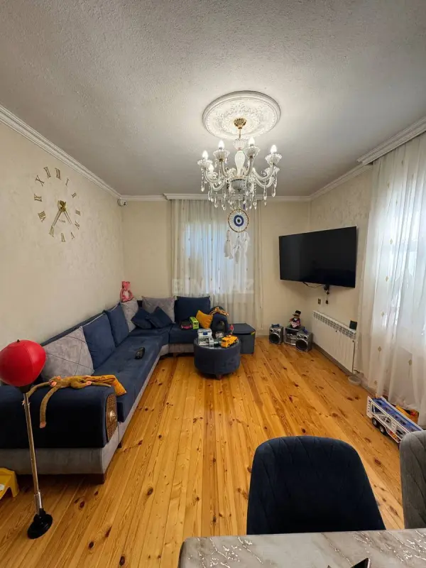 Satılır 5 otaqlı həyət evi 170 m²