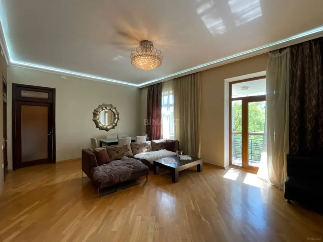 Kirayə verilir 3 otaqlı mənzil 100 m²