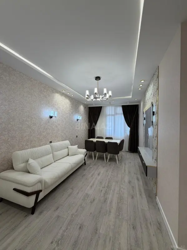 Satılır 2 otaqlı mənzil 89 m²