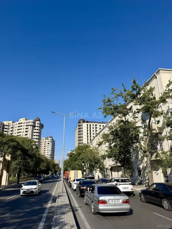 Satılır 4 otaqlı mənzil 65 m²