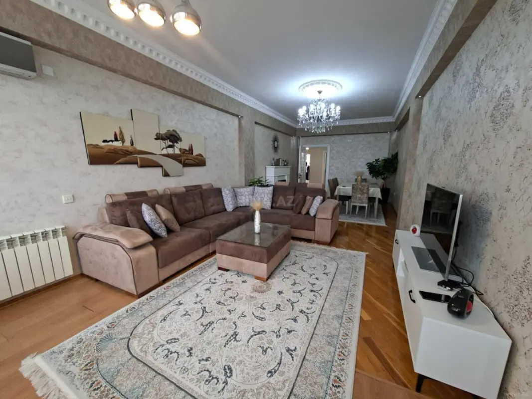 Satılır 3 otaqlı mənzil 120 m²