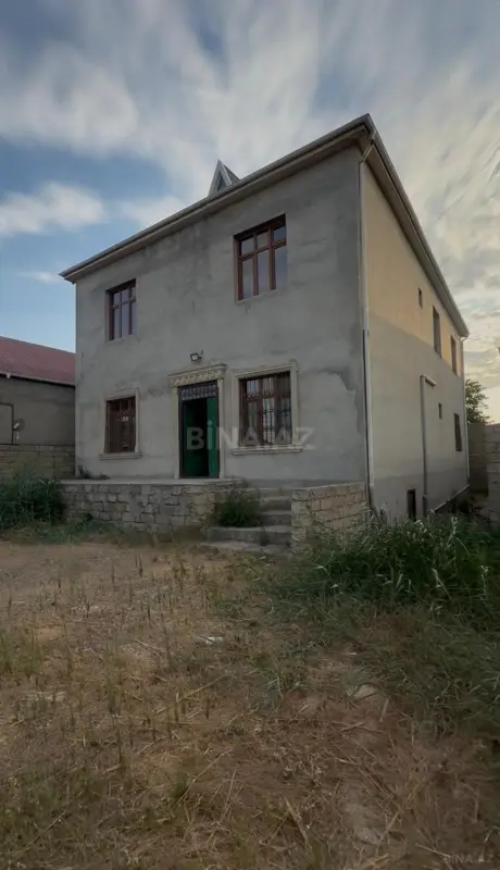 Satılır 6 otaqlı həyət evi 400 m²