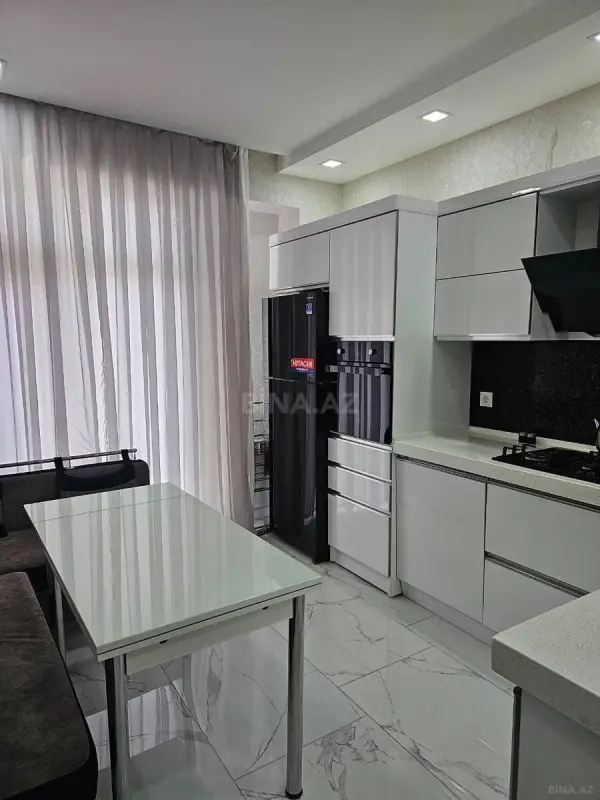Kirayə verilir 3 otaqlı mənzil 110 m²