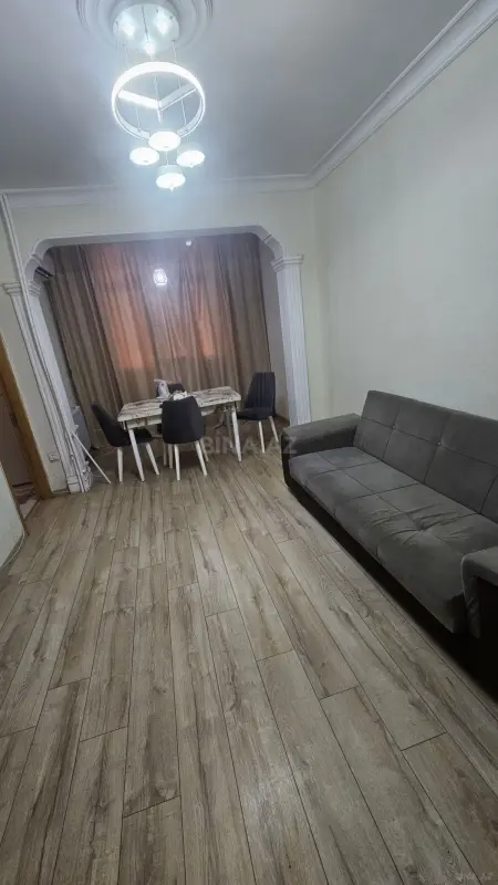Kirayə verilir 2 otaqlı mənzil 50 m²