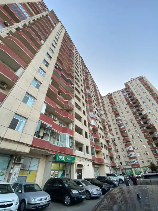 Satılır 4 otaqlı mənzil 155 m²
