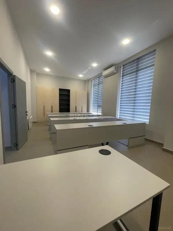 Satılır obyekt 340 m²