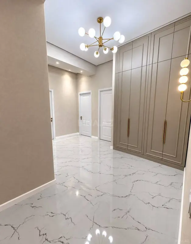 Kirayə verilir 3 otaqlı mənzil 130 m²