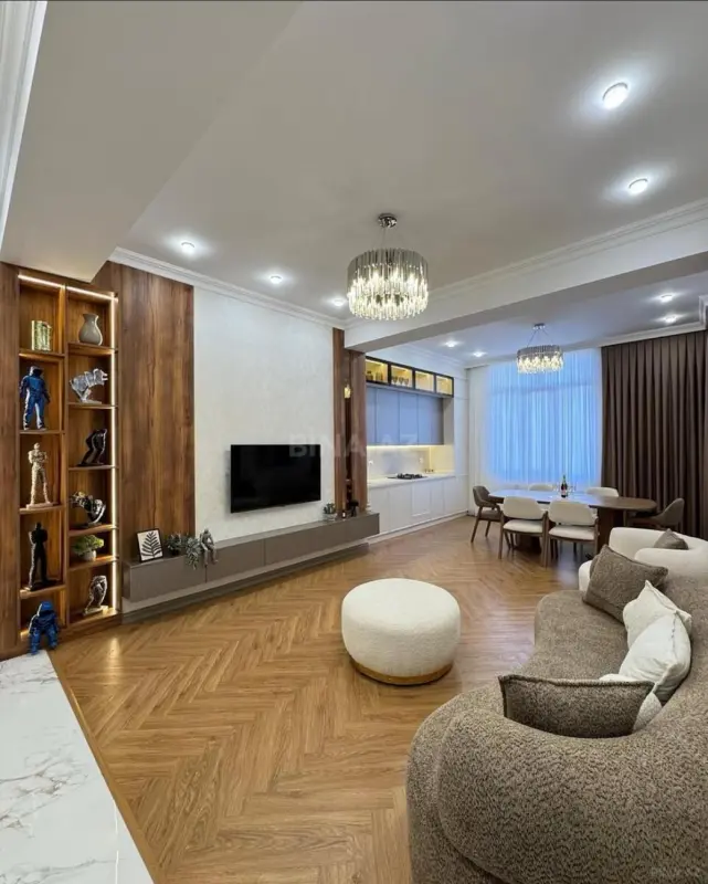 Kirayə verilir 2 otaqlı mənzil 75 m²