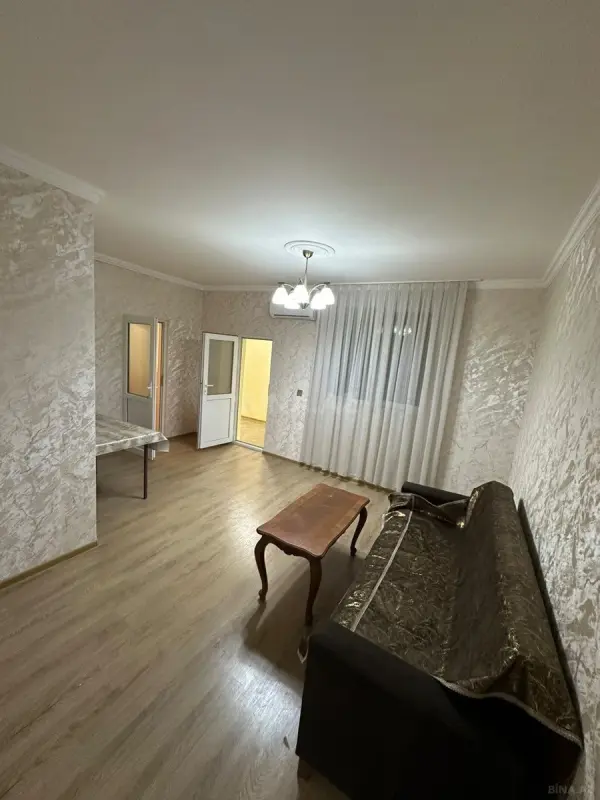 Kirayə verilir 5 otaqlı mənzil 110 m²