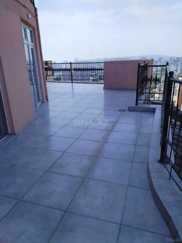 Satılır 3 otaqlı mənzil 160 m²