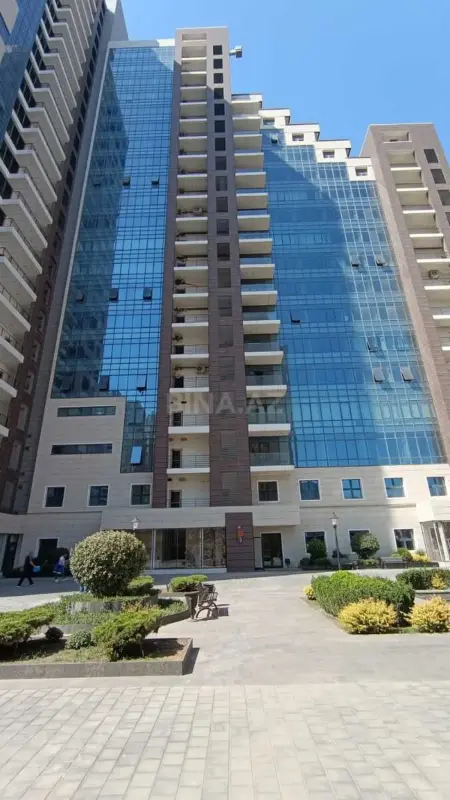 Satılır 3 otaqlı mənzil 98 m²