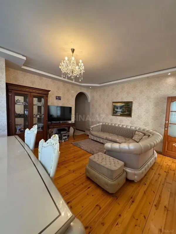 Satılır 3 otaqlı mənzil 107 m²