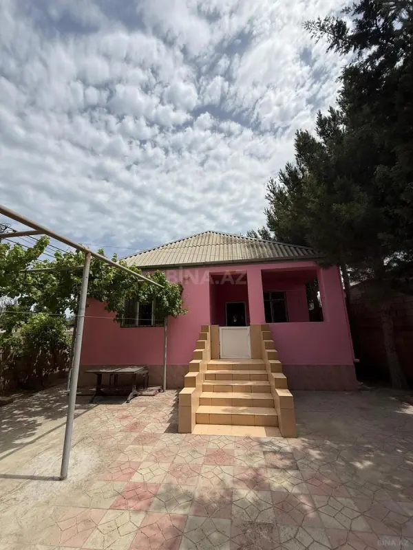 Kirayə verilir 2 otaqlı həyət evi 90 m²