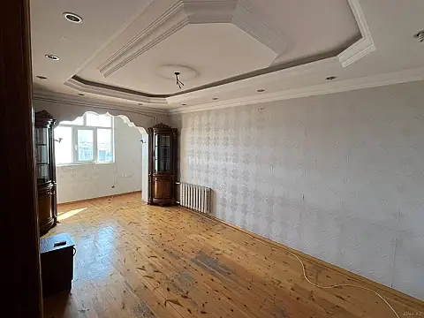 Satılır 3 otaqlı mənzil 80 m² — Bakı, Həzi Aslanov qəs. 3 otaq 80.00 m²