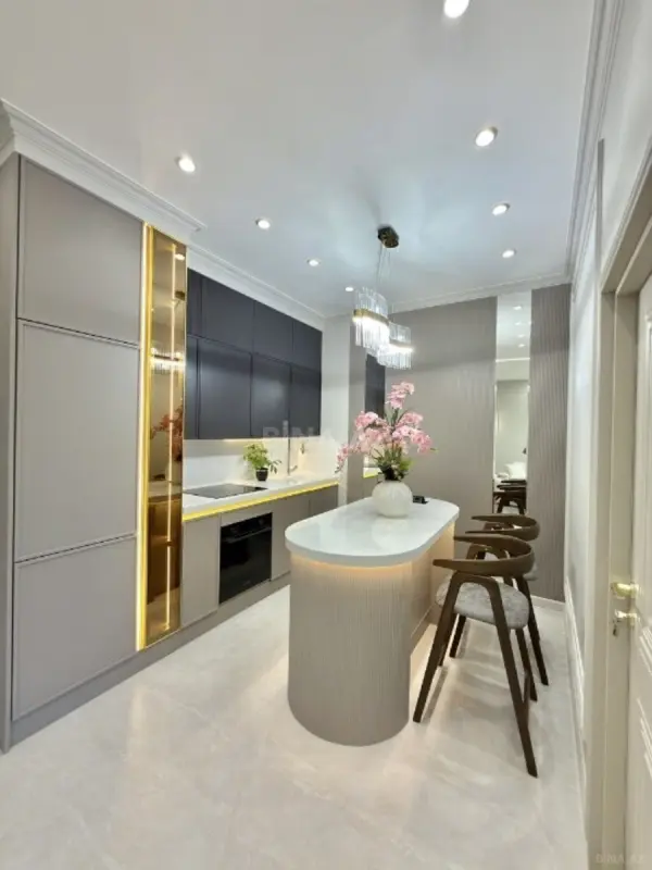 Satılır 2 otaqlı mənzil 68 m²