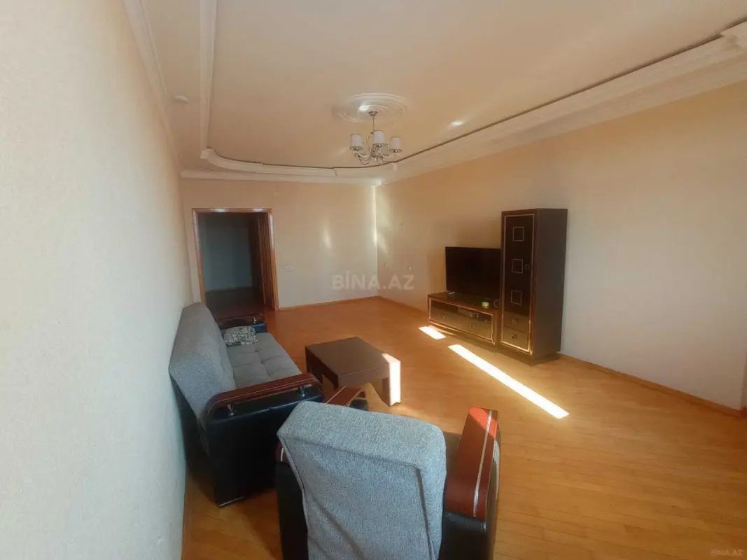 Kirayə verilir 2 otaqlı mənzil 98 m²