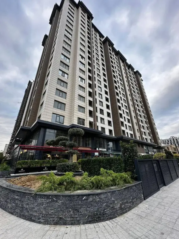 Satılır 2 otaqlı mənzil 77 m²