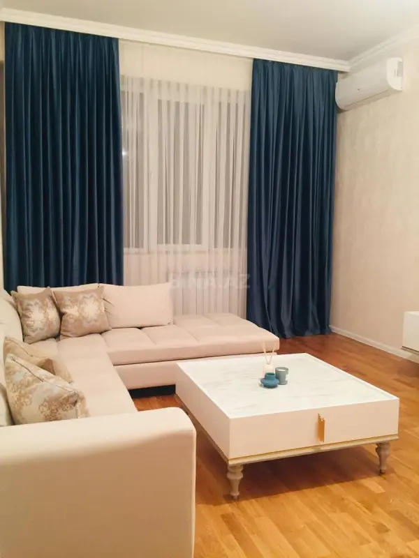 Satılır 2 otaqlı mənzil 68 m²