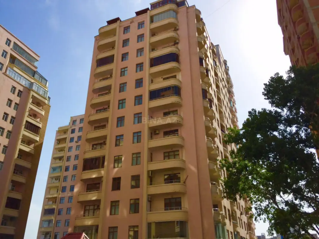 Kirayə verilir 4 otaqlı mənzil 200 m²
