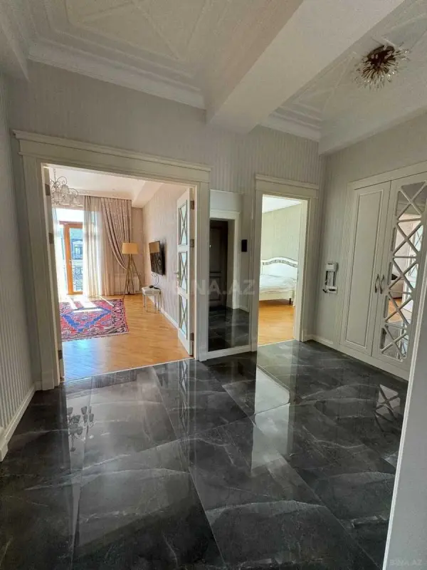 Kirayə verilir 2 otaqlı mənzil 100 m²