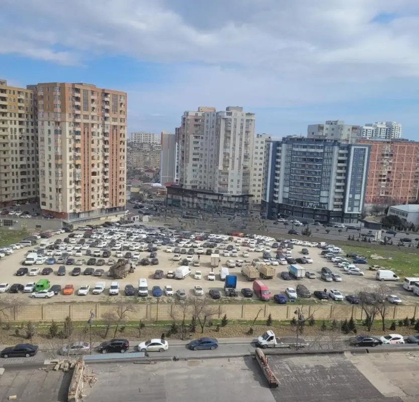 Satılır 2 otaqlı mənzil 92 m²