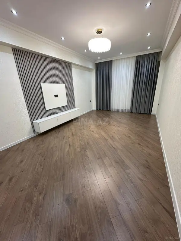 Satılır 3 otaqlı mənzil 127 m²