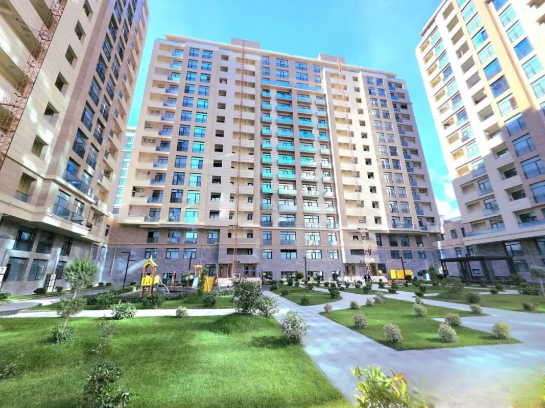 Satılır 4 otaqlı mənzil 230 m²