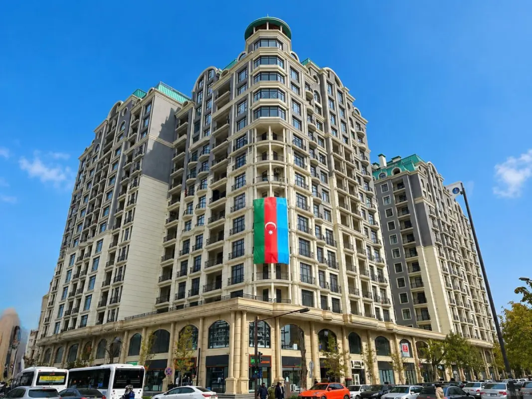 Satılır 3 otaqlı mənzil 115 m²