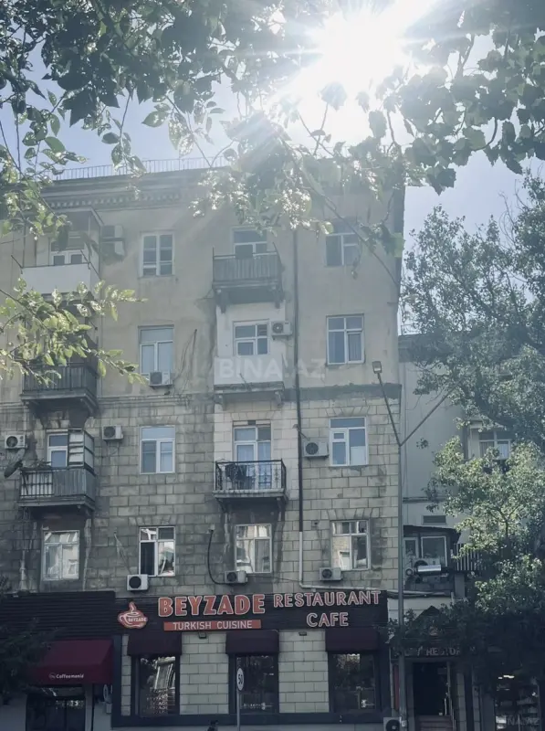 Satılır 2 otaqlı mənzil 52 m²