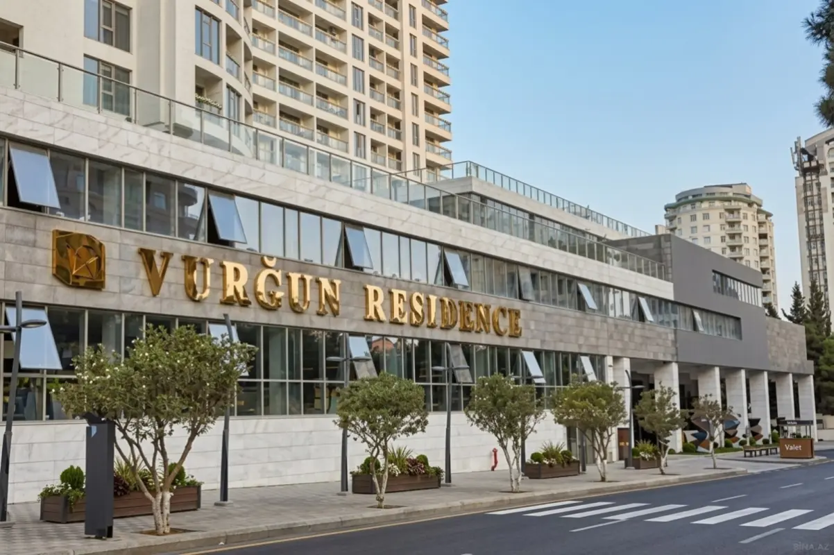 Satılır 4 otaqlı mənzil 202 m²