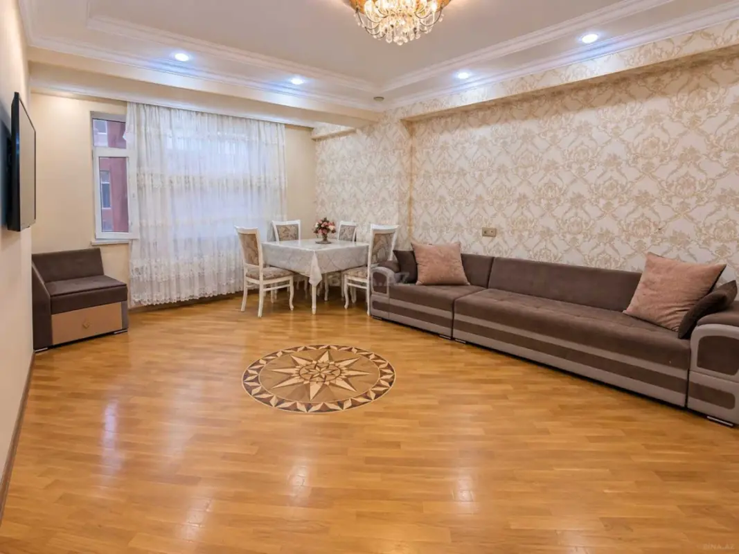 Kirayə verilir 3 otaqlı mənzil 105 m²