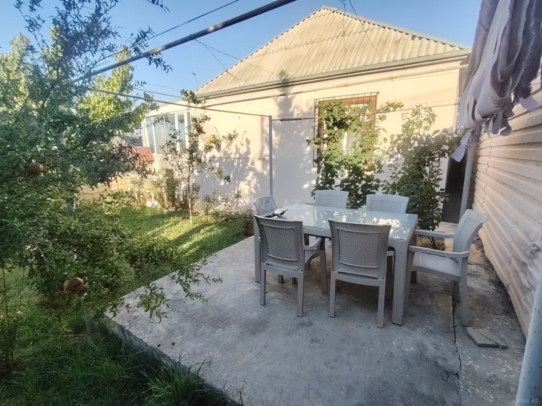 Satılır 4 otaqlı həyət evi 102 m²