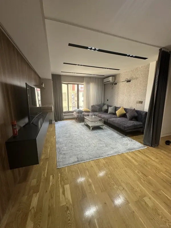 Satılır 2 otaqlı mənzil 58 m²