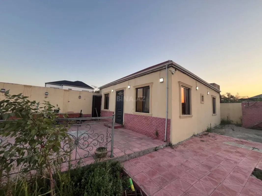 Satılır 3 otaqlı həyət evi 100 m²