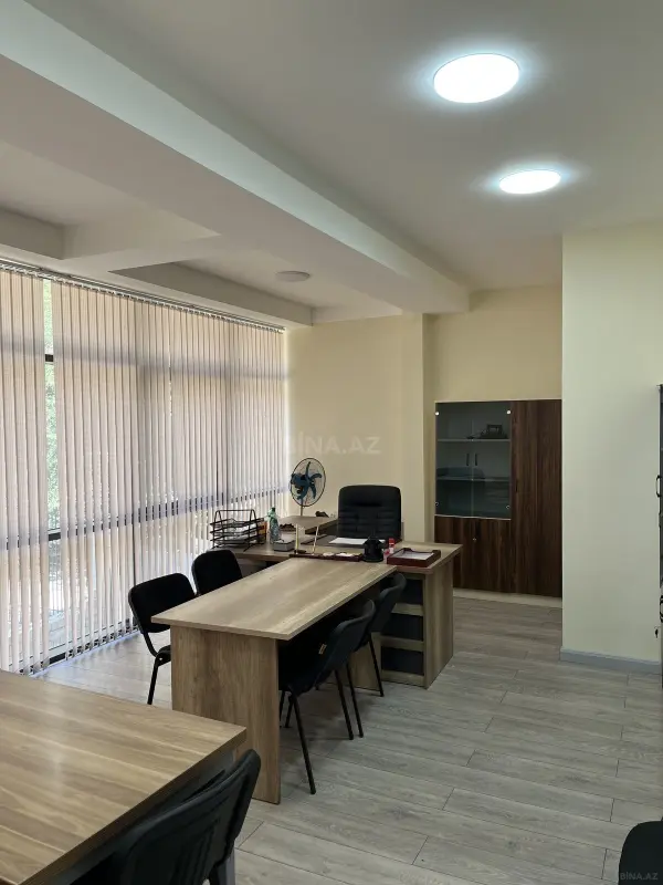 Kirayə verilir 4 otaqlı ofis 130 m²