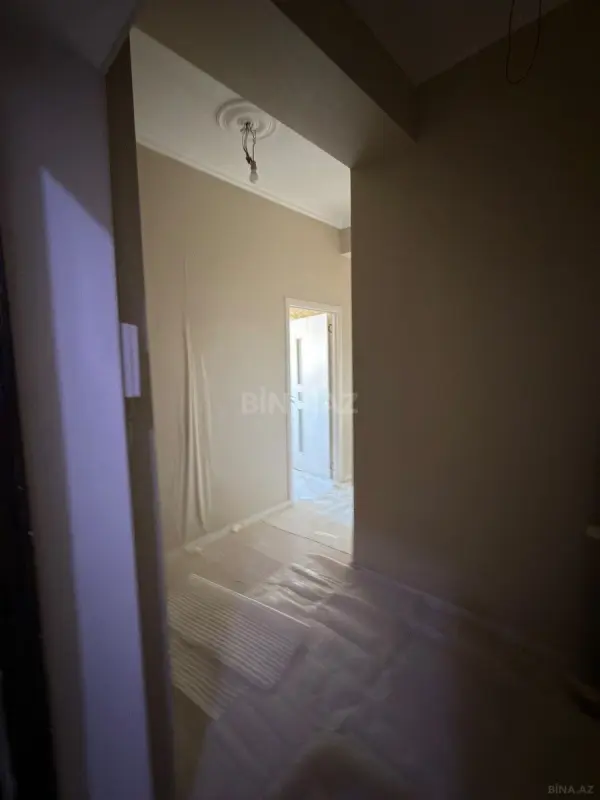 Satılır 2 otaqlı mənzil 67 m²