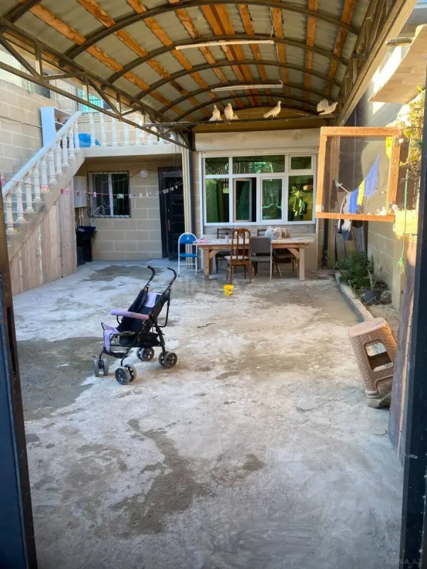 Satılır 5 otaqlı həyət evi 140 m²