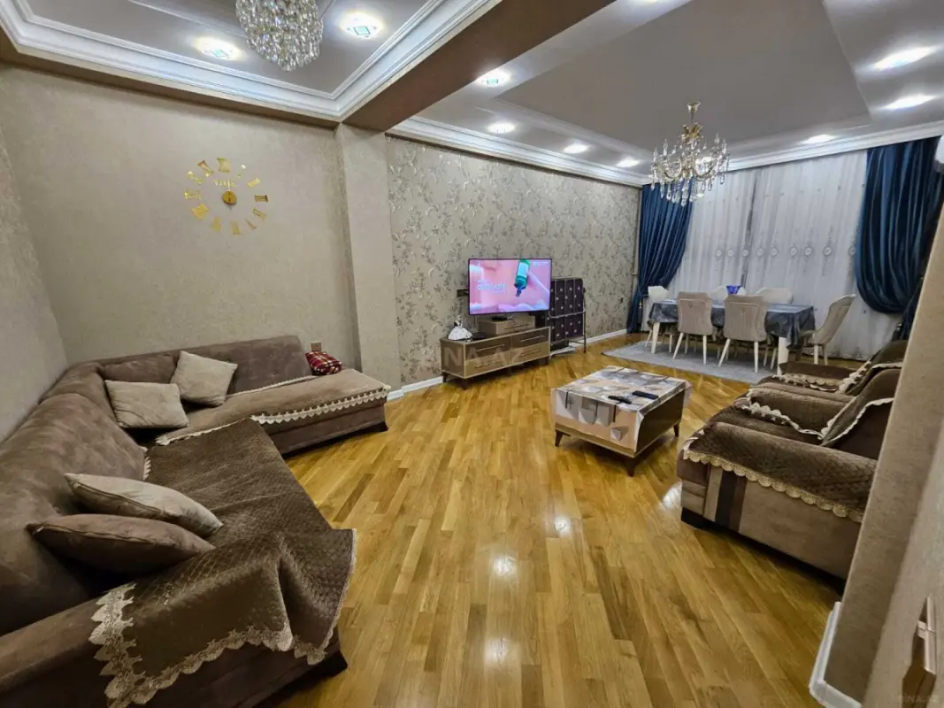 Kirayə verilir 2 otaqlı mənzil 80 m²