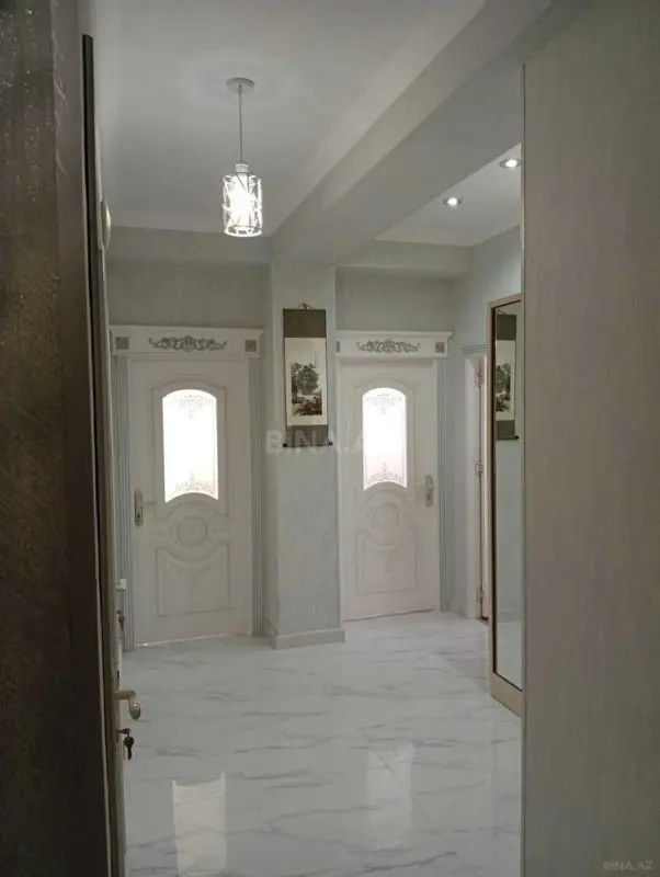 Satılır 3 otaqlı mənzil 94 m²