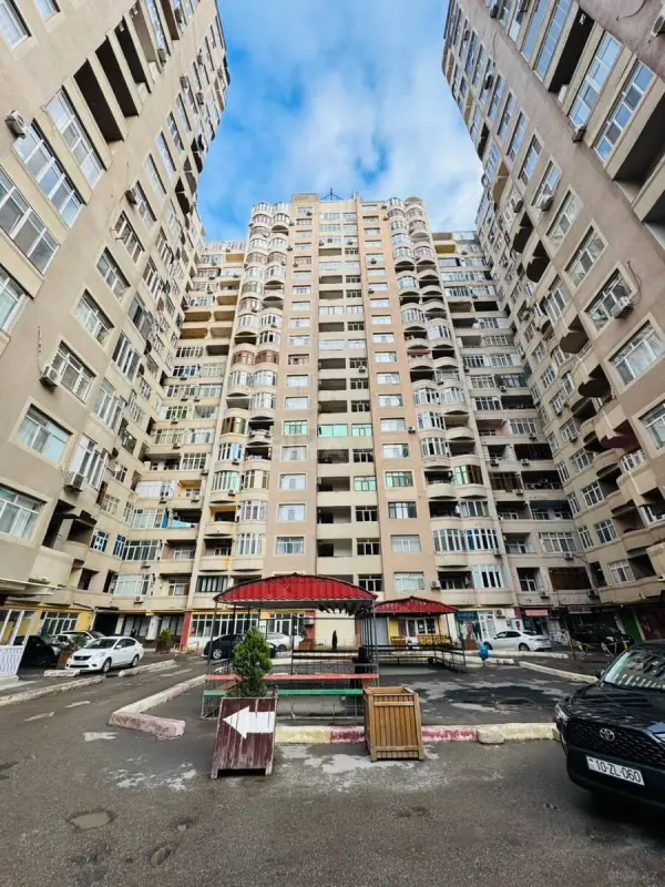 Satılır 2 otaqlı mənzil 52 m²