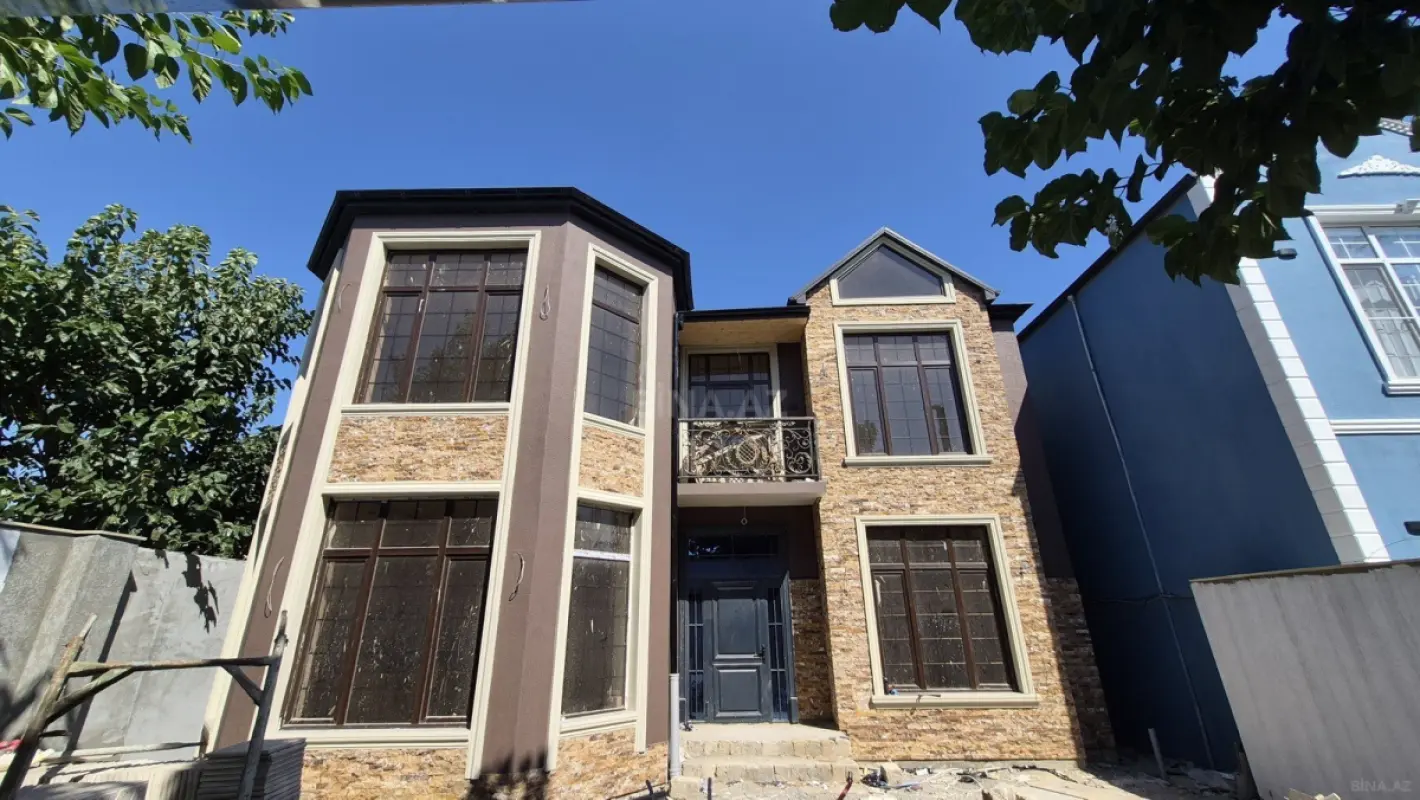 Satılır 4 otaqlı həyət evi 180 m²
