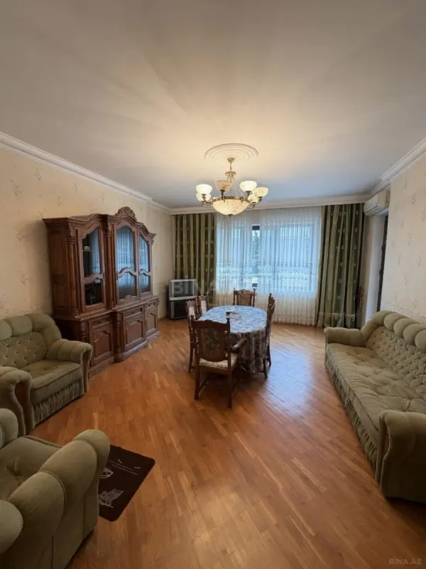 Satılır 2 otaqlı mənzil 103 m²